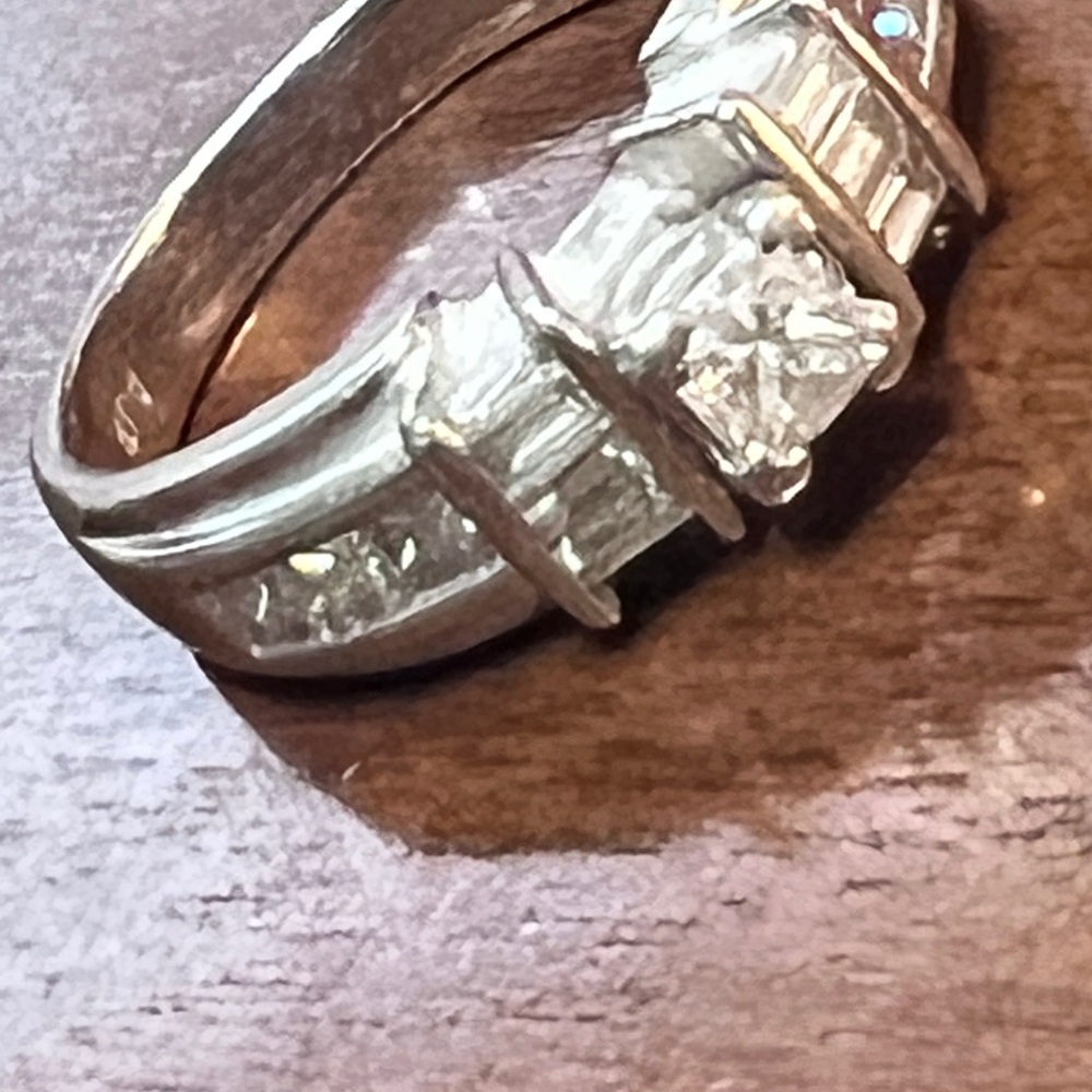 Elegant platinum/white gold Woman Ring - Picture 6 of 8